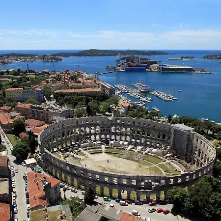 With Wifi - 13036 Pula